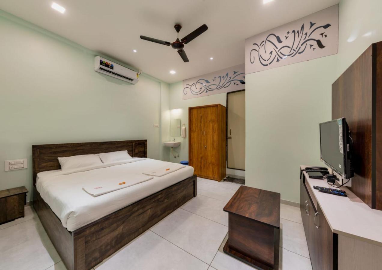 Hotel Saheb Kolhapur Exterior photo